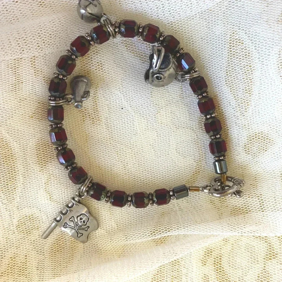 NWT Sports Buccanner Pirate Handmade Bracelet with Cute Silverplated charms - Picture 5 of 6